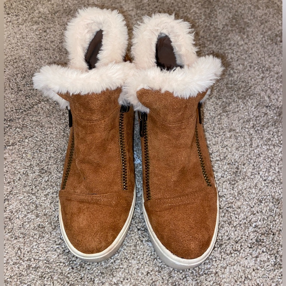 Coconuts By Matisse Booties Size 6 - image 1